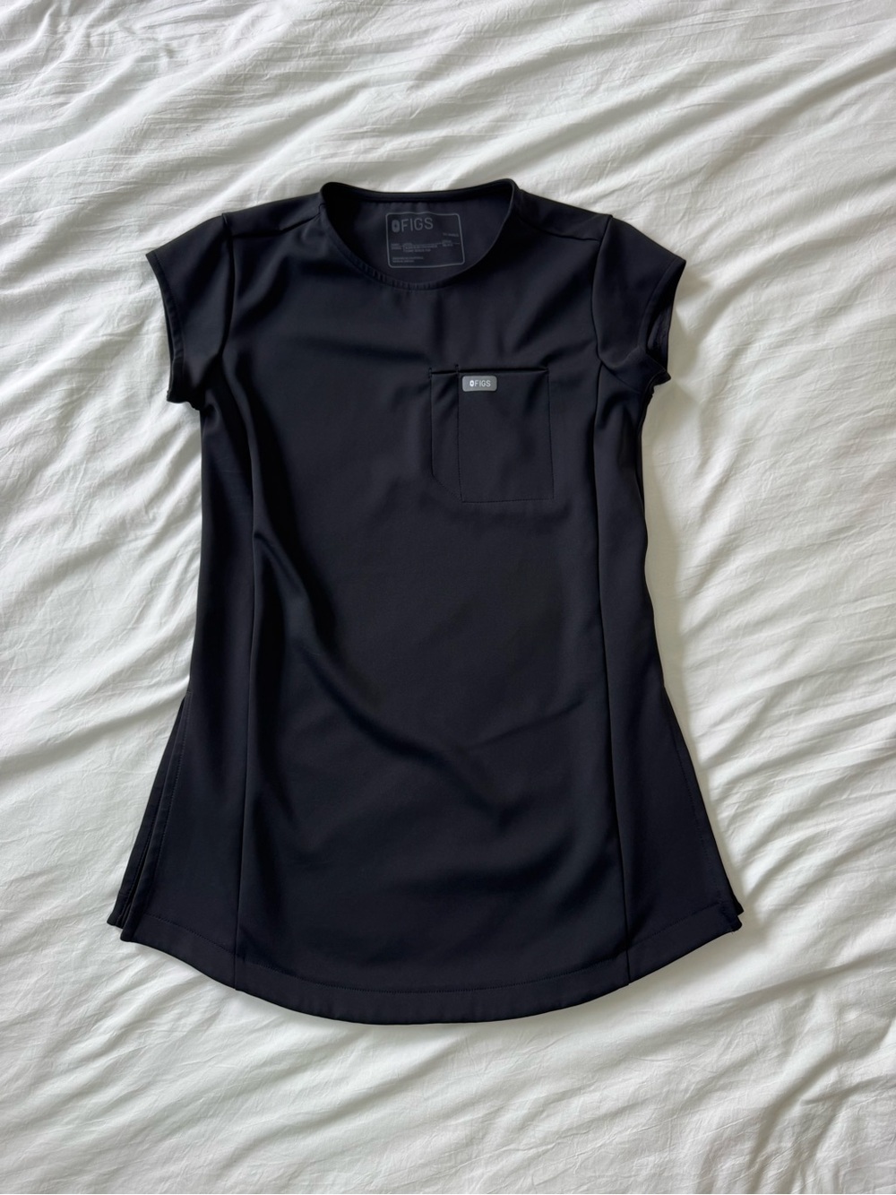 Women’s Figs Black Alma FORMx Slim Crewneck Tunic Scrub Top